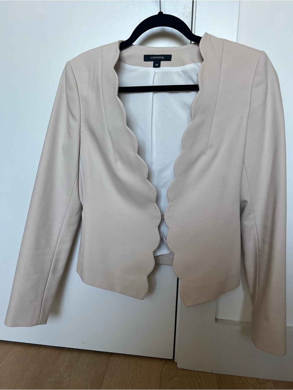 Comma Beige Scallop-Edge Open Blazer
